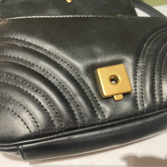 Gucci Marmont Mini Shoulder Bag - Picture 13 of 17
